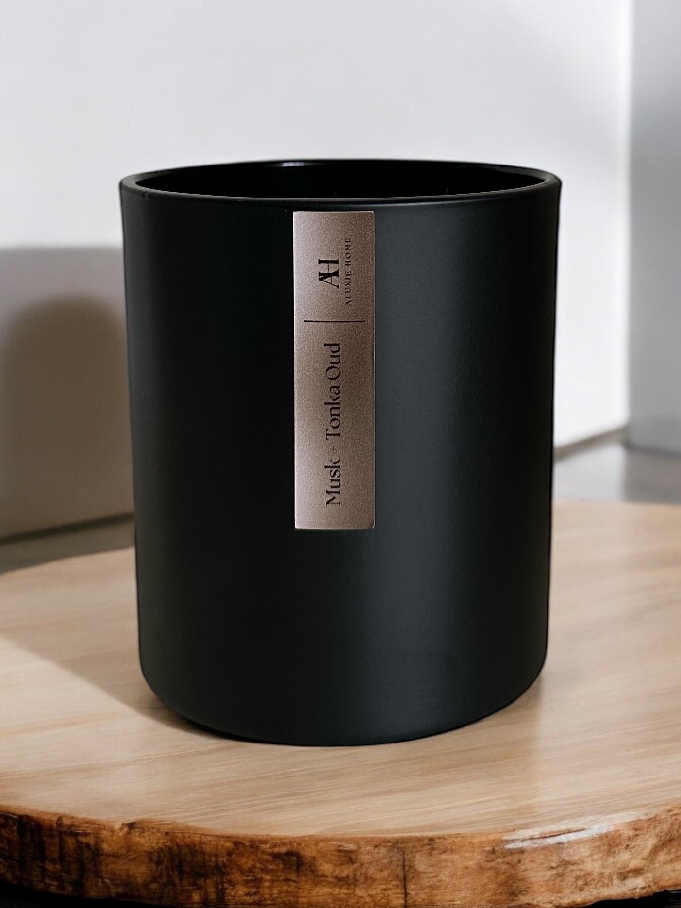 Musk + Tonka Oud | 9oz Candle