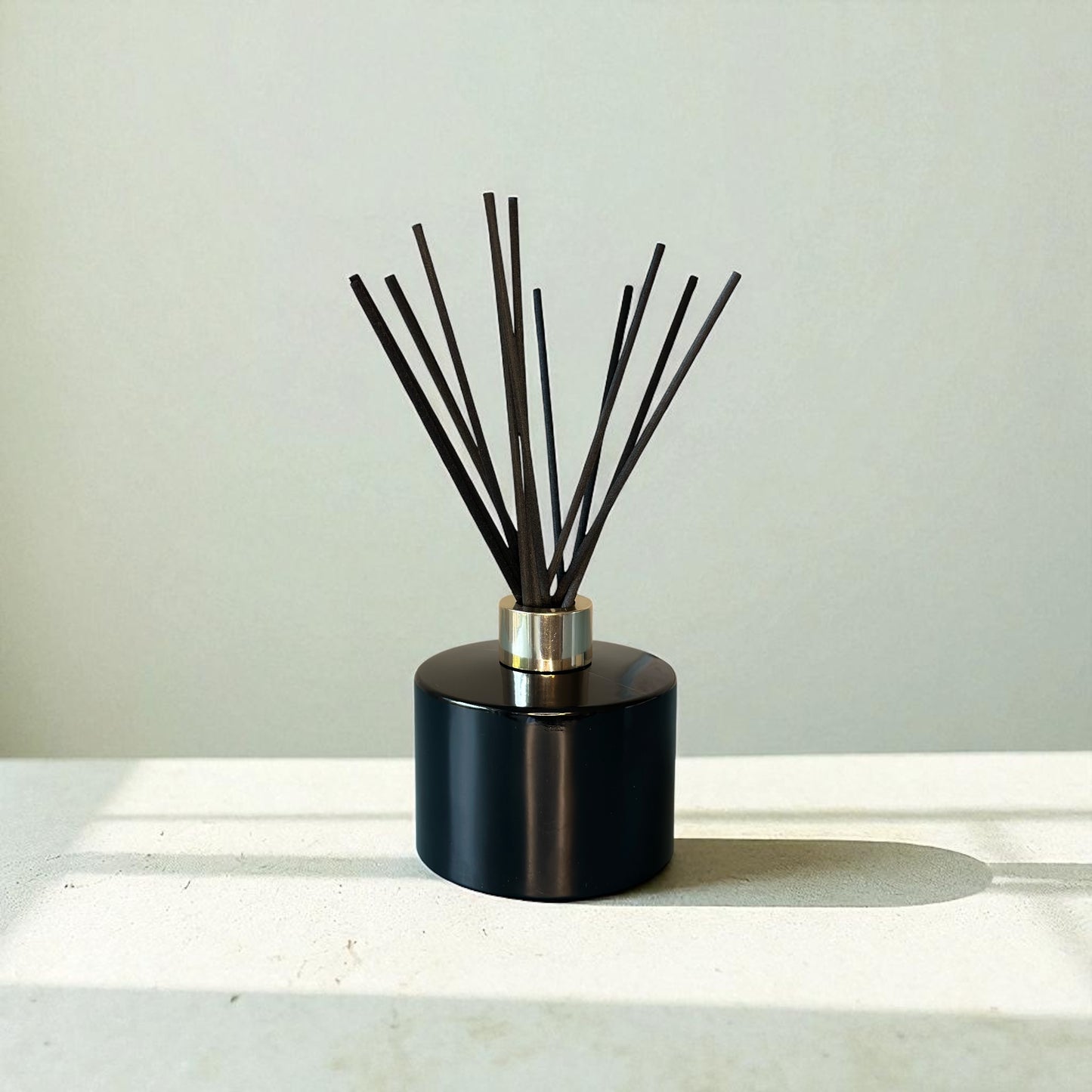Scent Diffuser - Mod Black (Choose your scent)