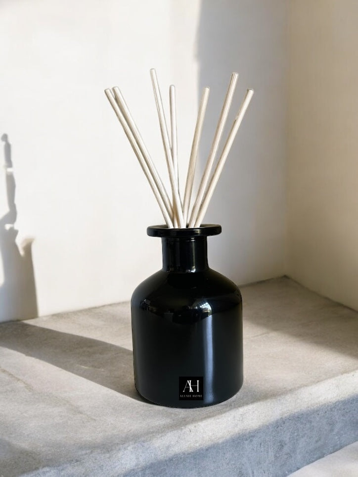 Scent Diffuser - Madeleine (Choose your scent)