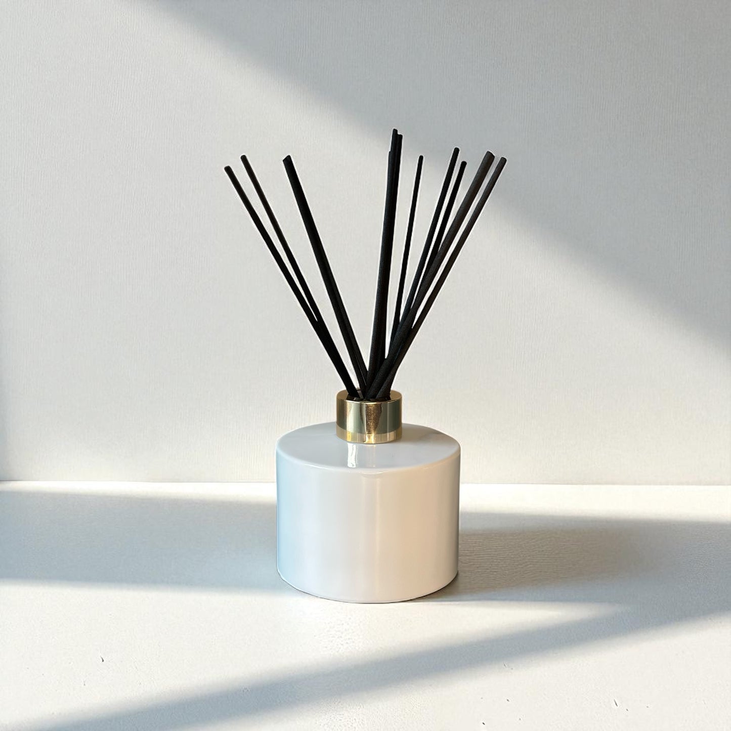 Scent Diffuser  - Mod White (Choose your scent)